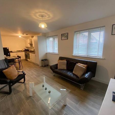 2 Bedroom Private Spacious Apartment In West Midlands Birmingham Luaran gambar