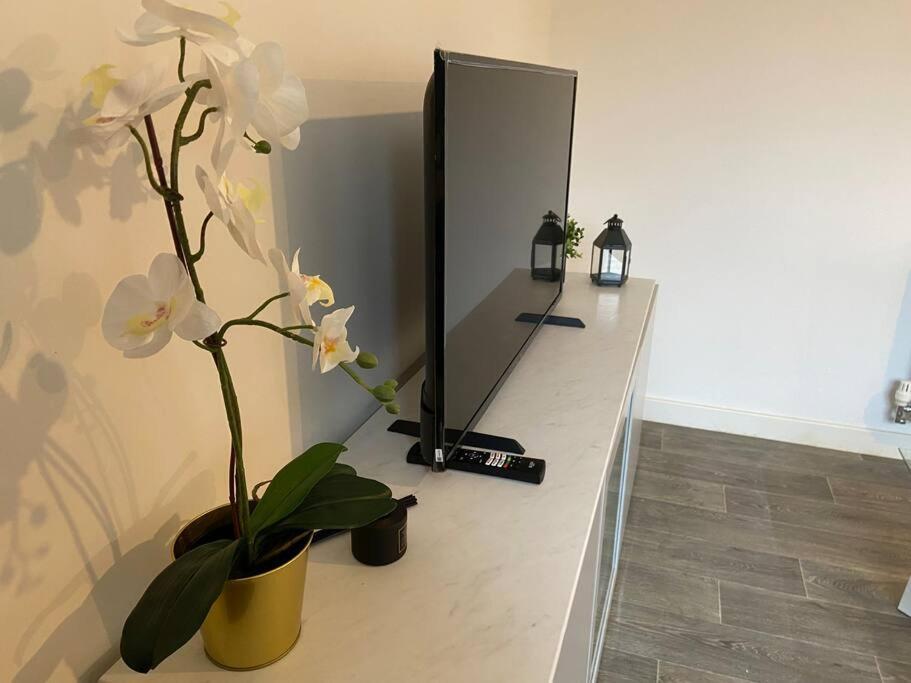 2 Bedroom Private Spacious Apartment In West Midlands Birmingham Luaran gambar